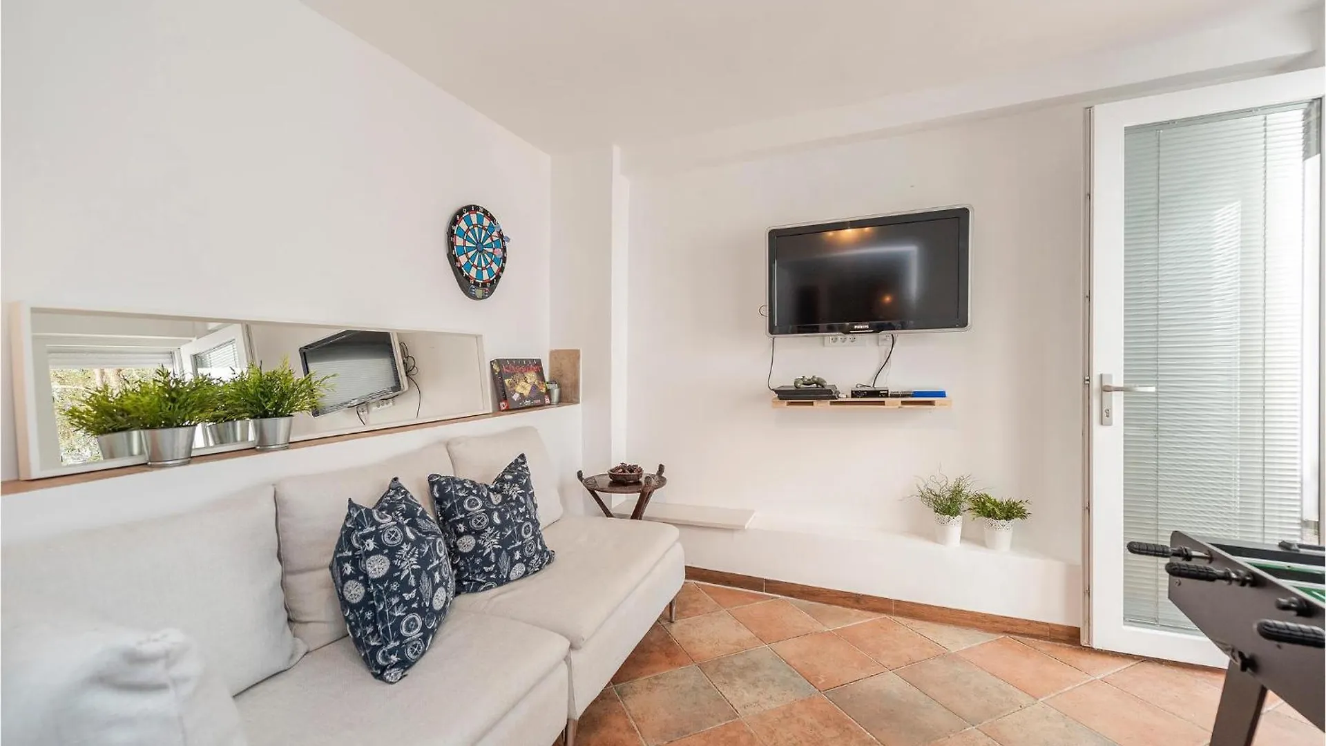 Gorgeous Home In Vrsi Mulo With Sauna Holiday home